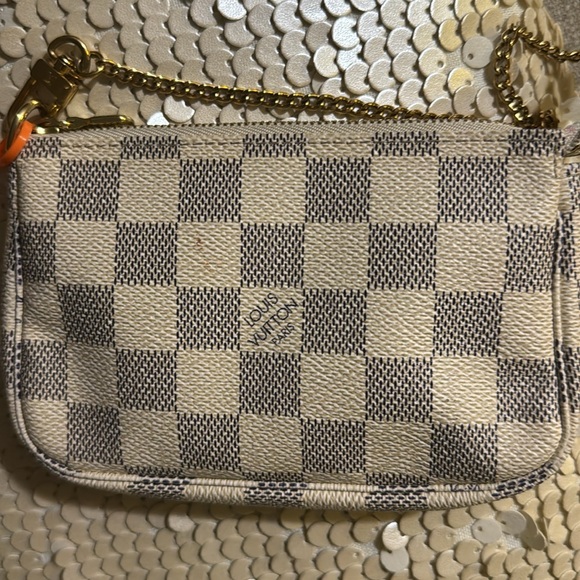 - Mini logo Louis Vuitton authentication - Picture 2 of 5